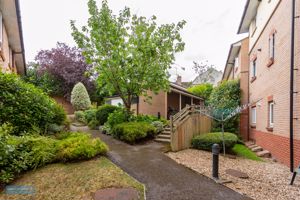 Communal Gardens- click for photo gallery